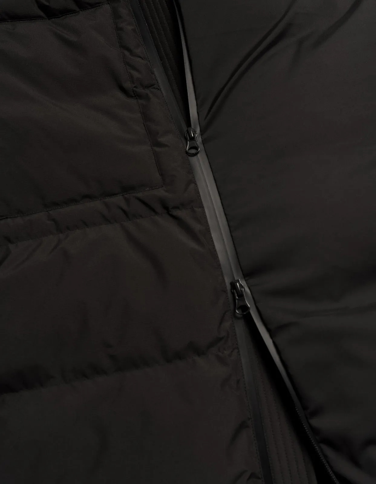 1381 Tibetan Padded Tech Parka Black