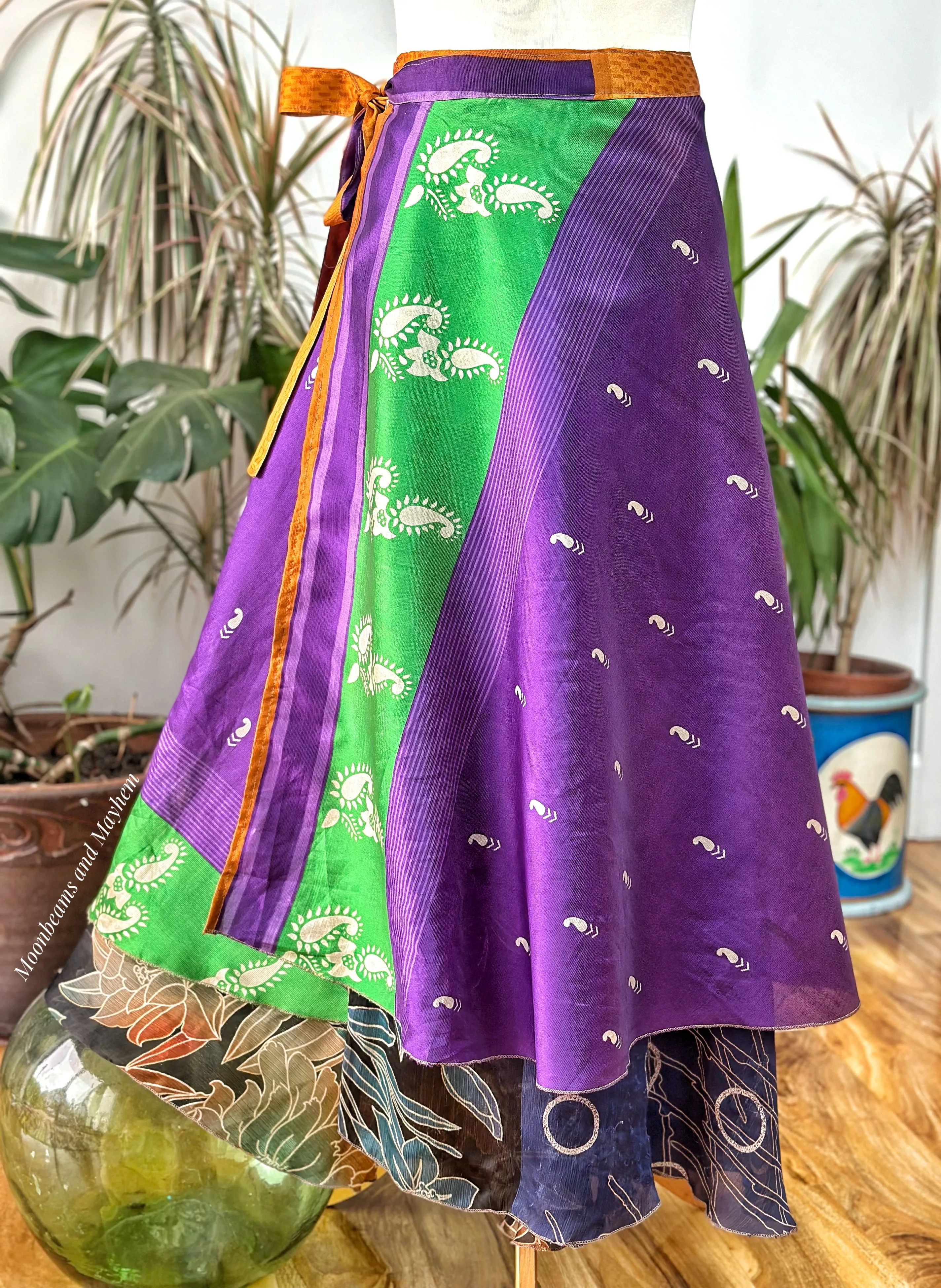 BEAUTIFUL PURPLE SHANGRI-LA WRAP SKIRT (186)