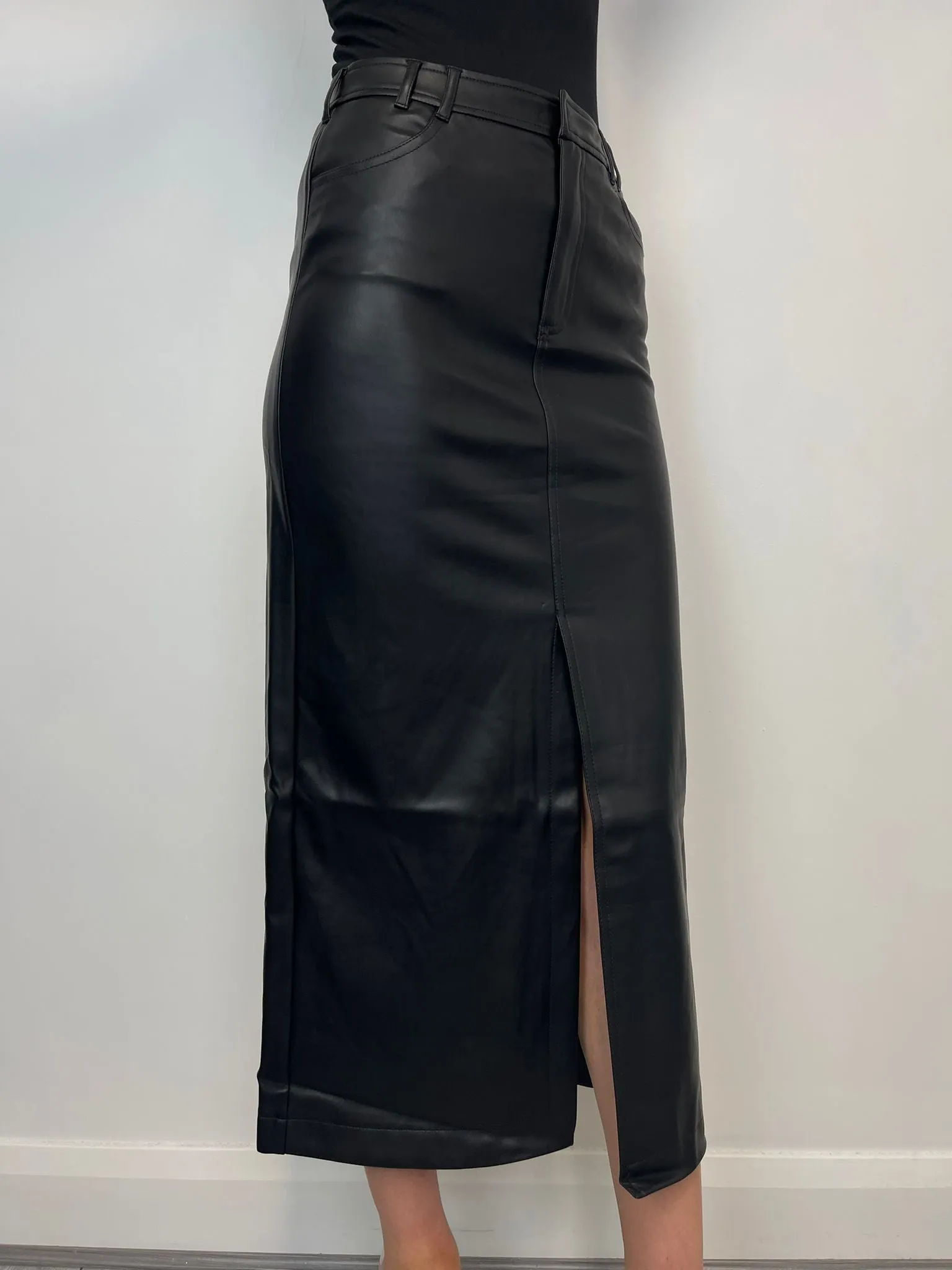 Colina High Waist Faux Leather Skirt (Black)