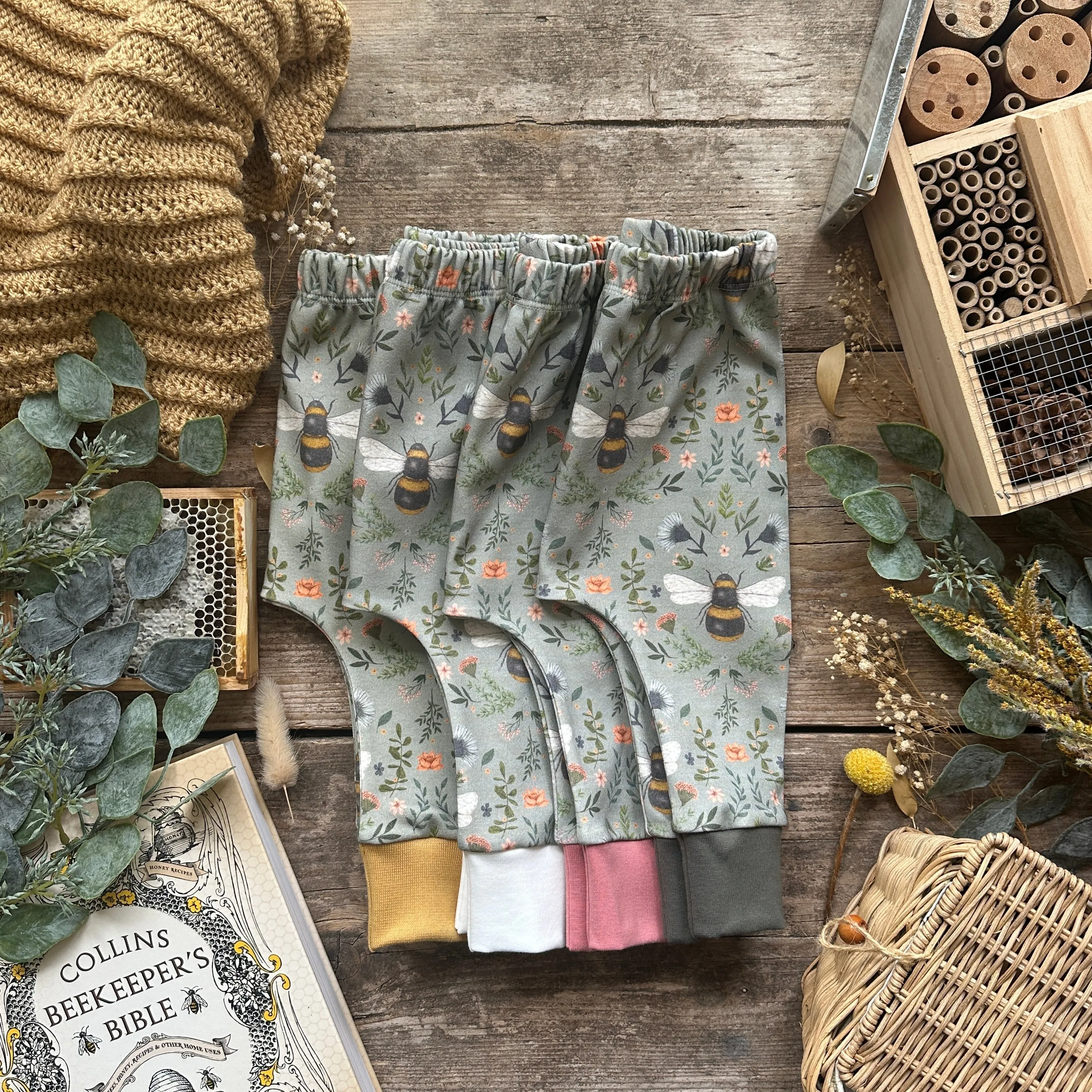 Forest Bee and Botanicals Slim Leggings