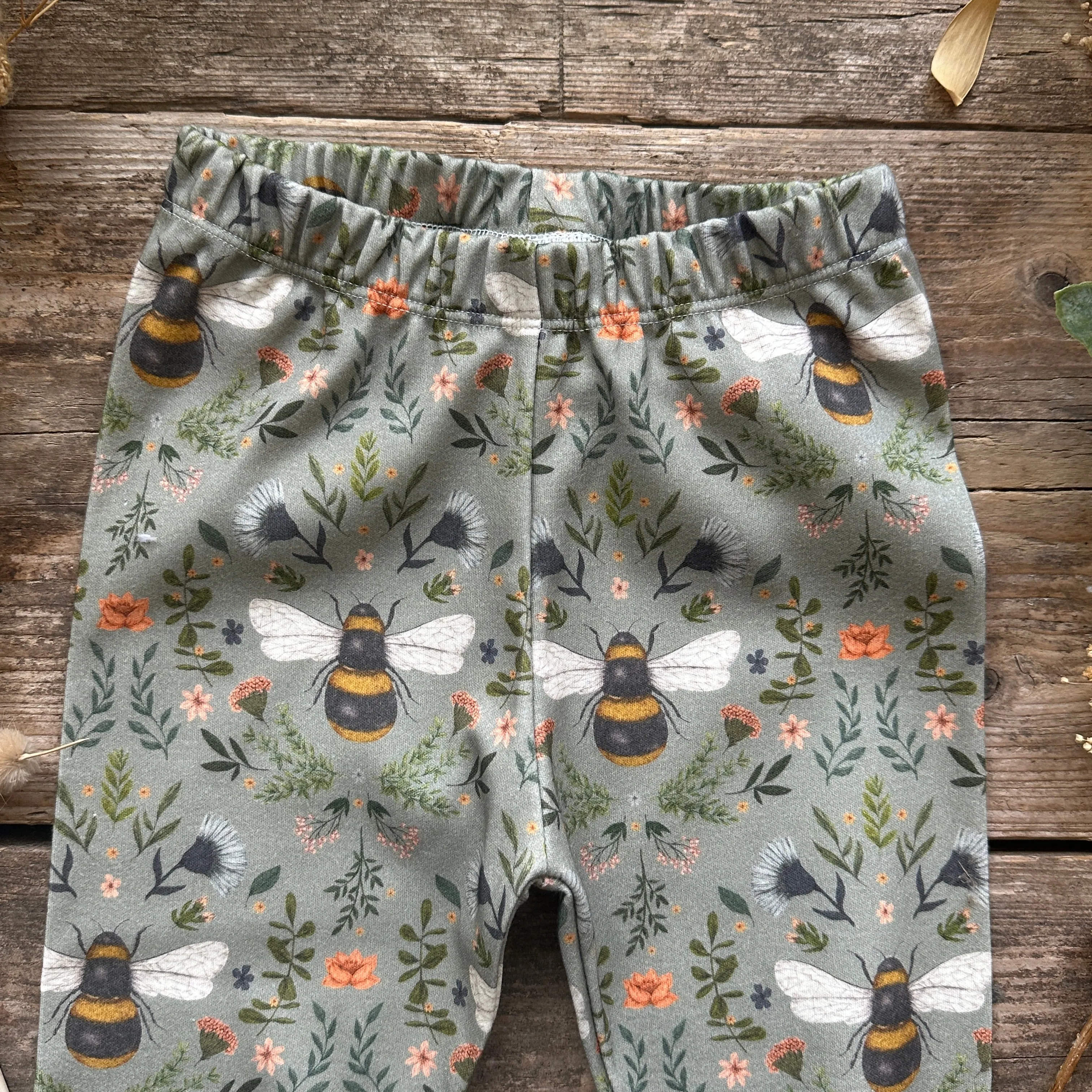 Forest Bee and Botanicals Slim Leggings