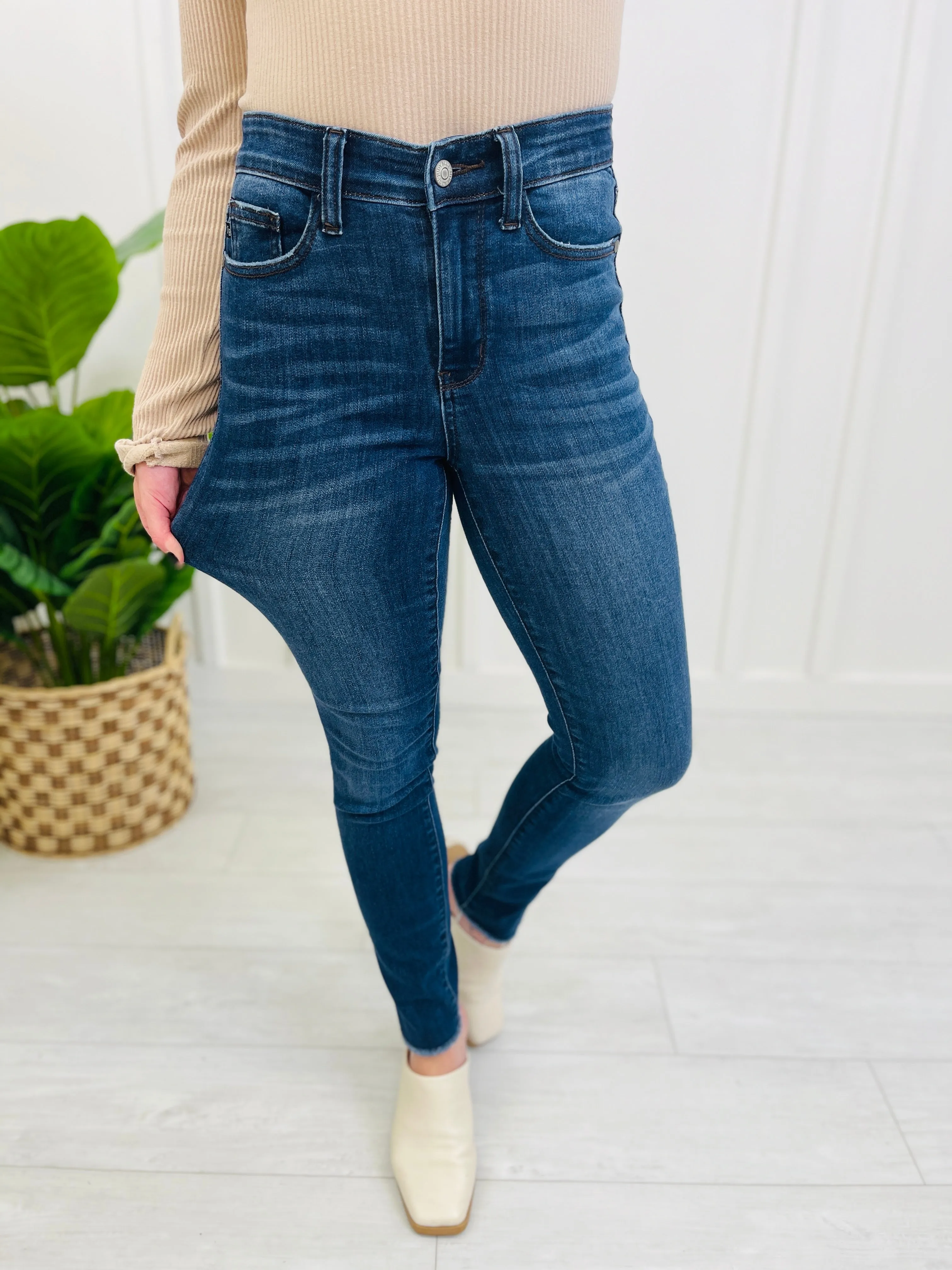 Judy Blue Plus/Reg Always On Your Side Slit Skinny Jeans