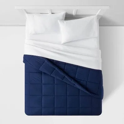 New - King Down Alternative Washed Microfiber Reversible Comforter Navy - Room Essentials